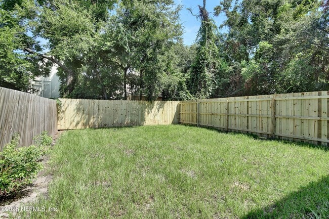 Building Photo - 1041 Oakley St