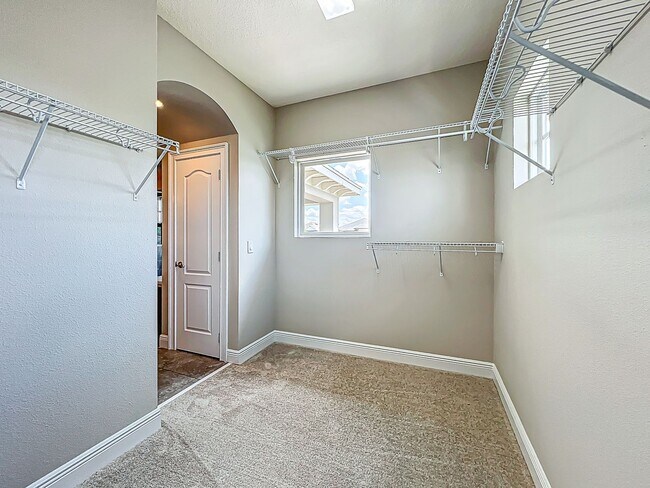 Building Photo - 9421 Dugard Ct
