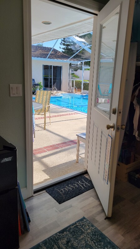 Building Photo - 11619 80th Ave