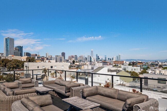 Building Photo - 1875 Mission St