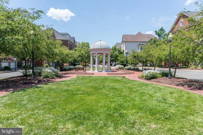 Building Photo - 5074 Donovan Dr