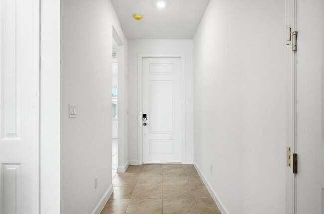 Building Photo - 6418 Seabright Ter