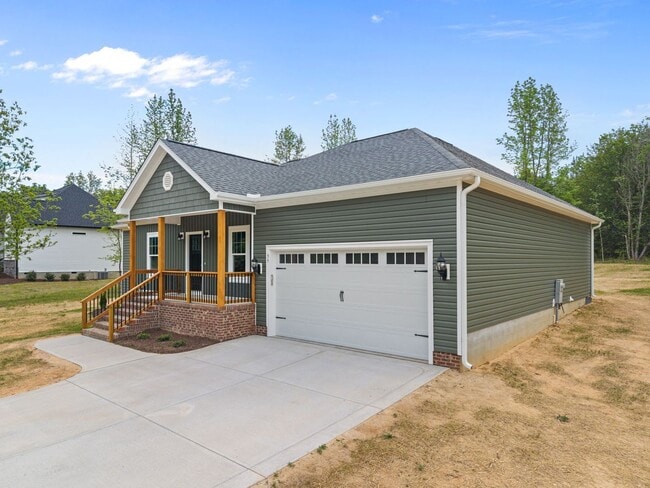 Building Photo - 55 Leisure Ln