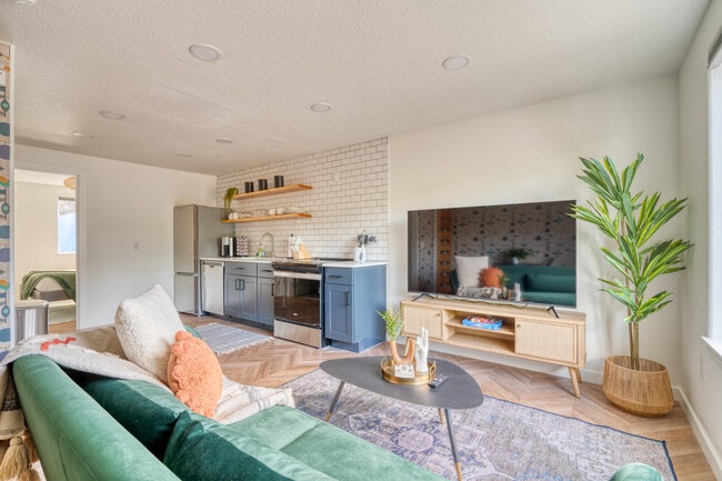 Building Photo - 5222 SE Holgate Blvd