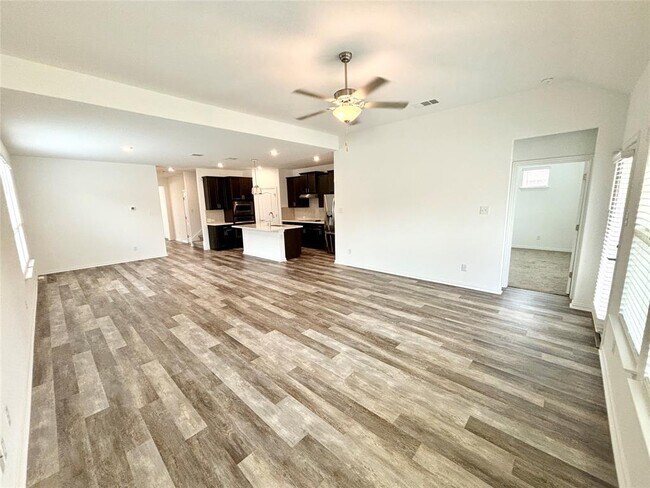 Building Photo - 1010 Ridge Runner Dr