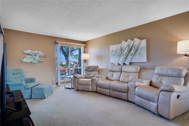 Building Photo - 656 Windrush Bay Dr