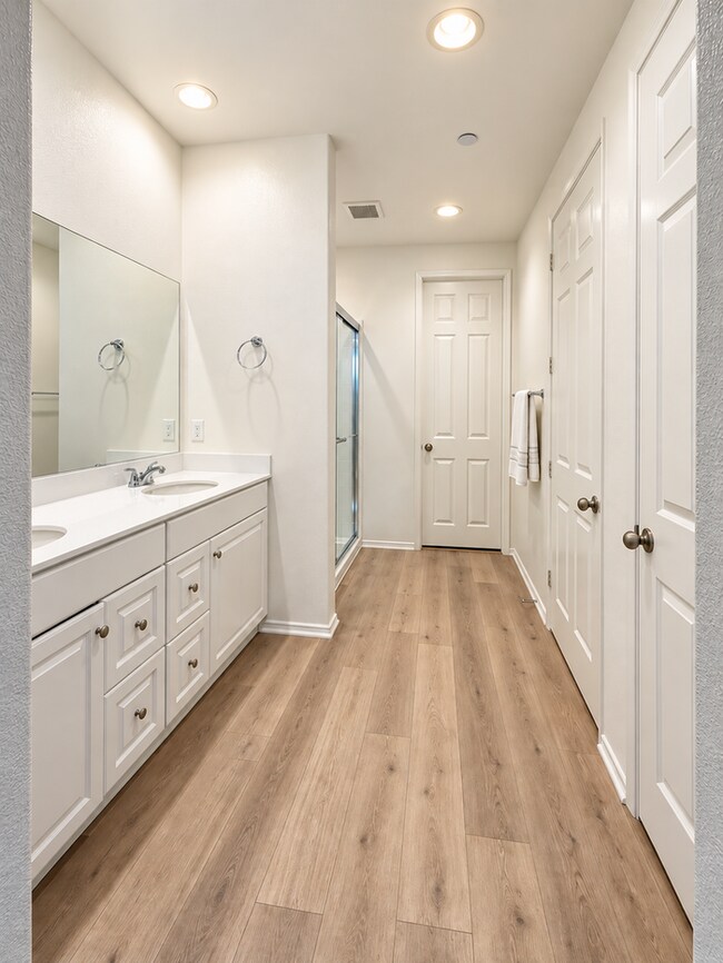 Building Photo - Discover A Hidden ...Modern Gem in West Lancaster's Developing Community!