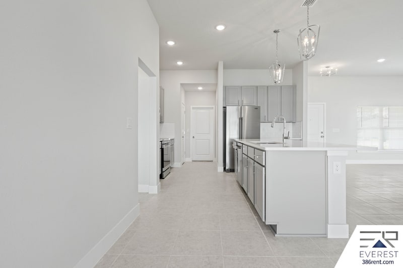 Building Photo - 67 Brewster Ln