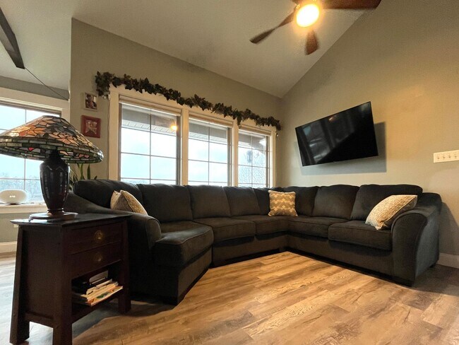 Building Photo - Lakefront Living in Lyman, SC