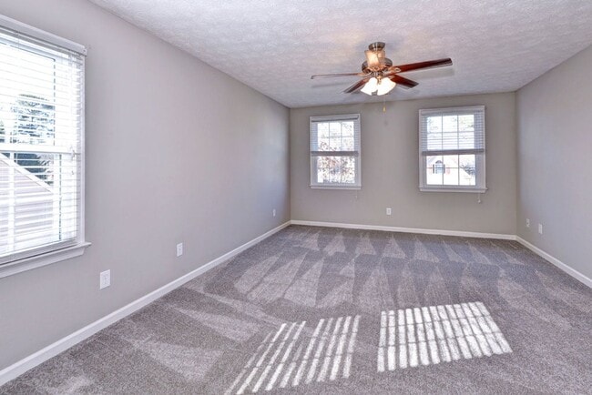 Building Photo - Lovely Home in Seaford