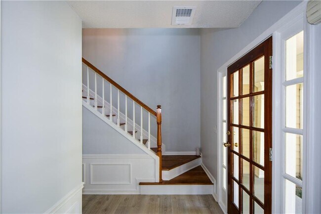 Building Photo - 9050 Brockham Way