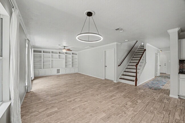 Building Photo - 25338 Barmby Dr