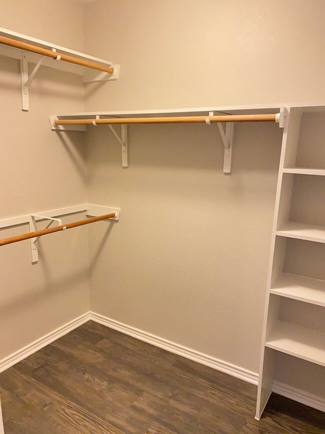 Building Photo - New Braunfels 3 Bedroom Single Story Duplex Available NOW!