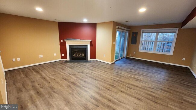 Building Photo - 25146 Harpenden Terrace