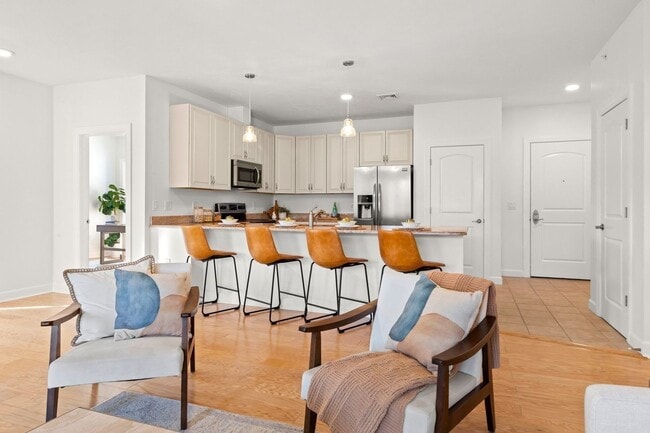 Building Photo - Danvers Updated 3 Bed 2 Bath | Top Floor Condo | Avail Now