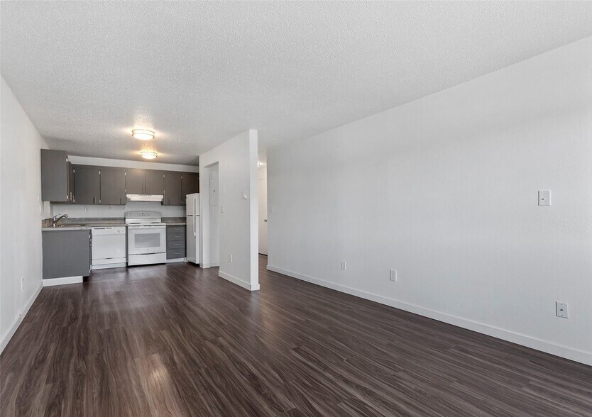 Apt 31 - Stateside Flats