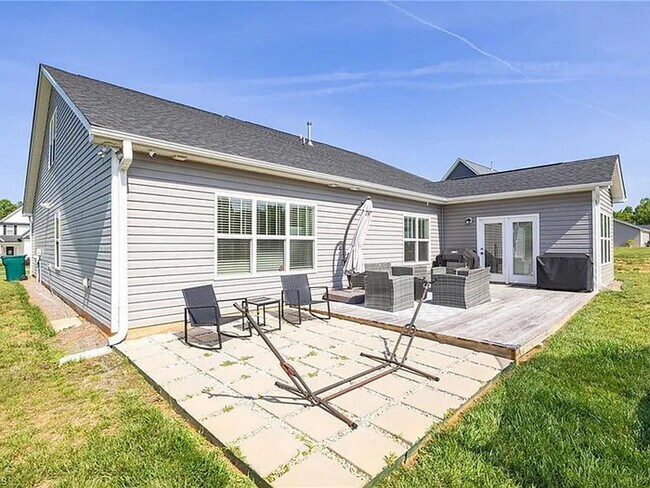 Building Photo - Earn Wealth While Leasing - Like a Homeown...