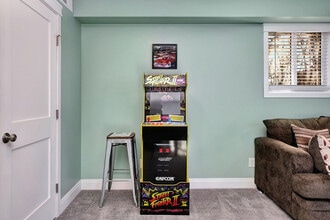 Building Photo - 5258 Washington St