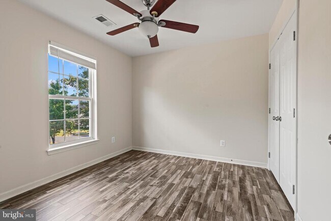 Building Photo - 2460 Five Fathom Cir