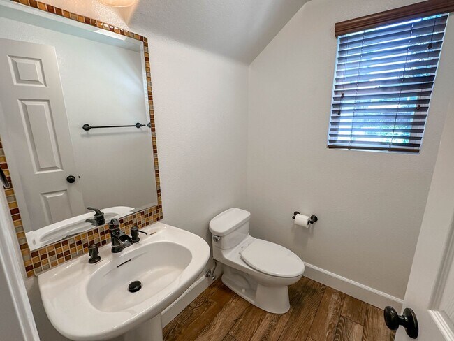 Building Photo - 24623 Montevista Cir