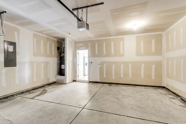 Building Photo - 424 Pender Woods Dr