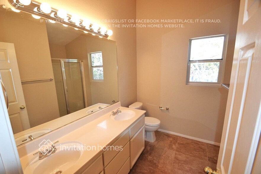 Building Photo - 8977 Arborview Dr