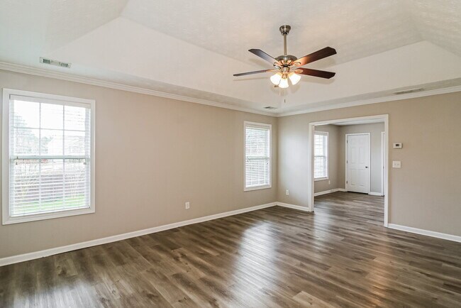 Building Photo - 1500 Riverbrooke Way NE