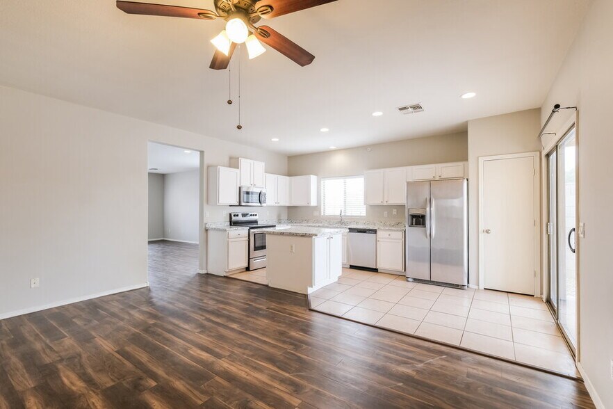 Building Photo - 3402 N 129th Dr