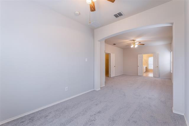 Building Photo - 8417 Robertson Dr