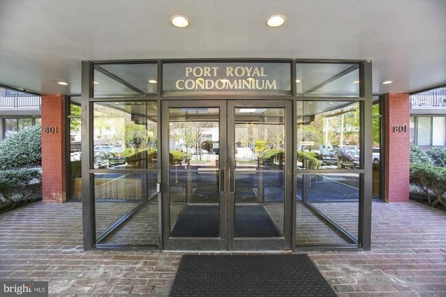 Building Photo - 801 S Pitt St