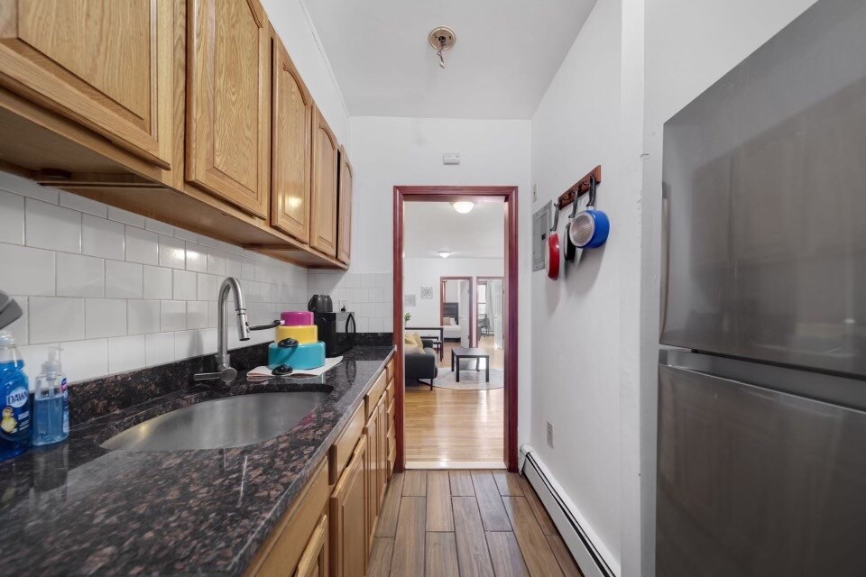 Building Photo - 871 Harrison Ave