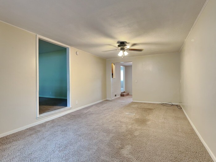 Building Photo - 11199 Lantern Rd