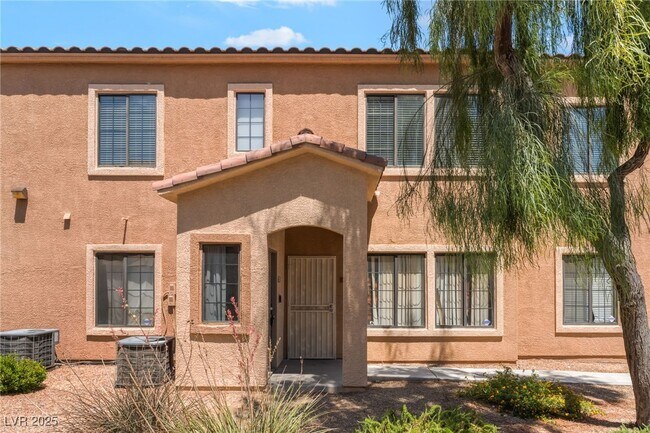 Primary Photo - 2131 Hussium Hills St