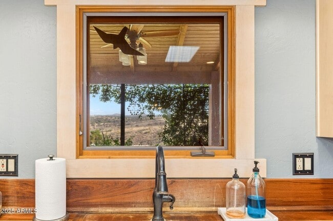 Building Photo - 1 Pinto Trail