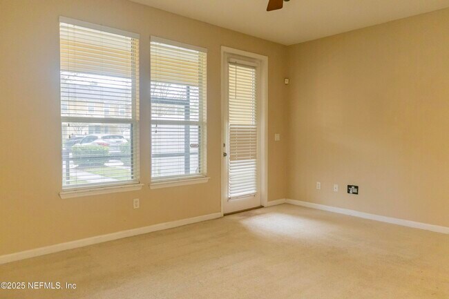 Building Photo - 625 Oakleaf Plantation Pkwy