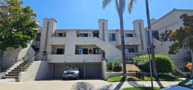 Primary Photo - HILLCREST - SAN DIEGO - Nice 2 Bedroom / 2...