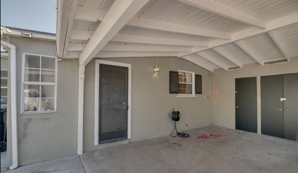 Building Photo - 10829 Kling St