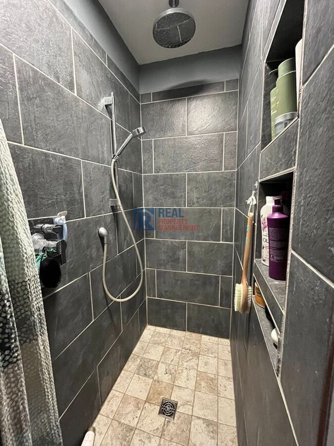 Building Photo - 1133 S Newland Pl