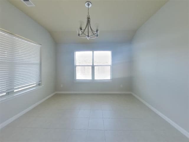 Building Photo - 332 Valley Dr
