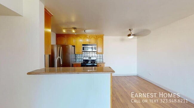 Building Photo - 421 La Fayette Park Pl