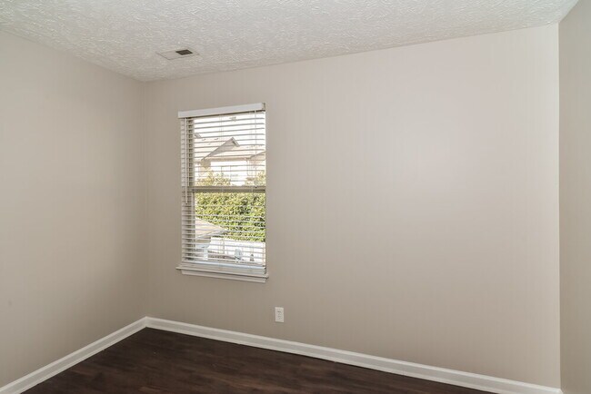 Building Photo - 1913 Warmingfield Dr