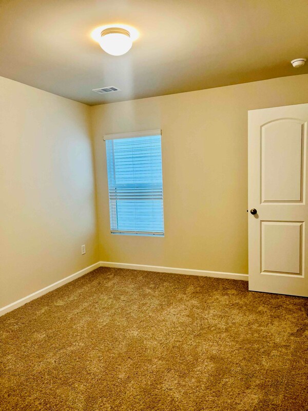 Building Photo - 107 Windover Wy