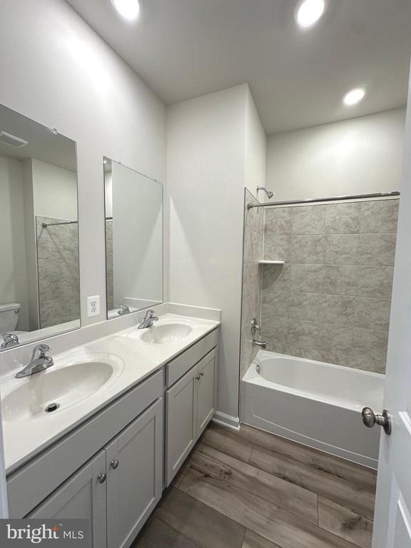 Building Photo - 26 Trout Lily Dr
