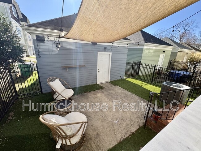 Building Photo - 515 Dubois Court