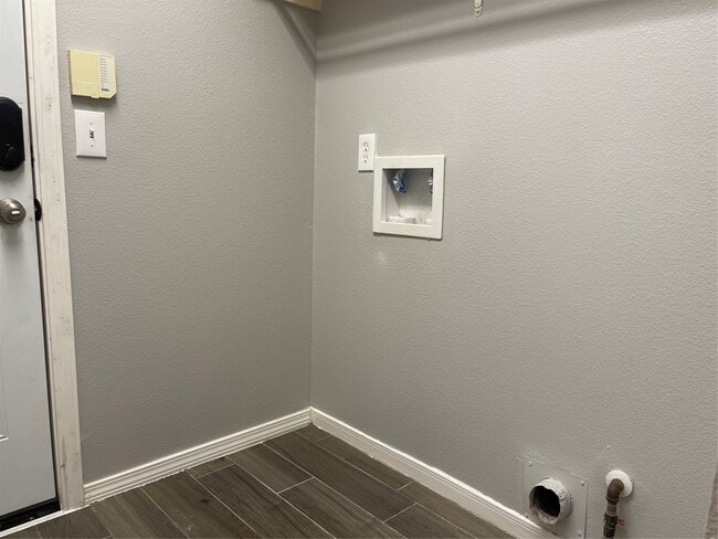 Building Photo - 20803 Lavenderwood Dr