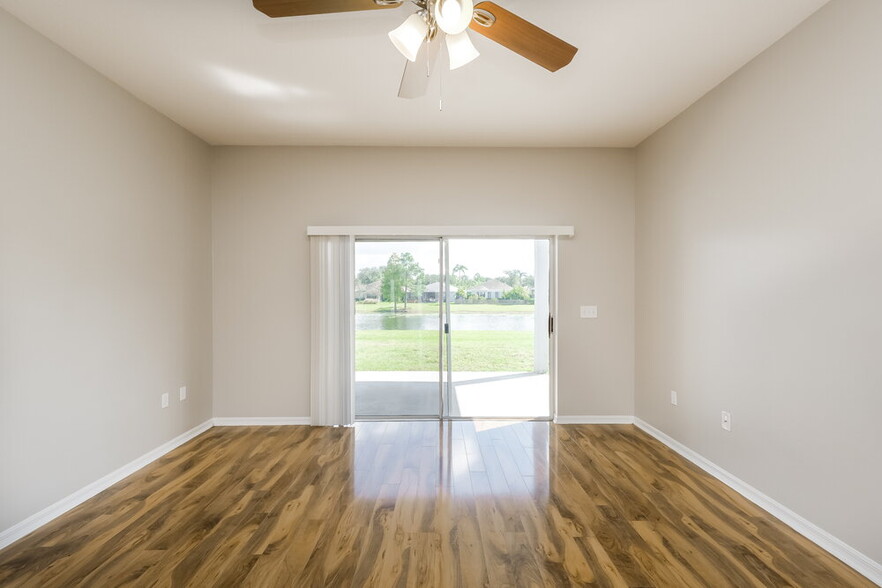Building Photo - 6751 Monarch Park Dr