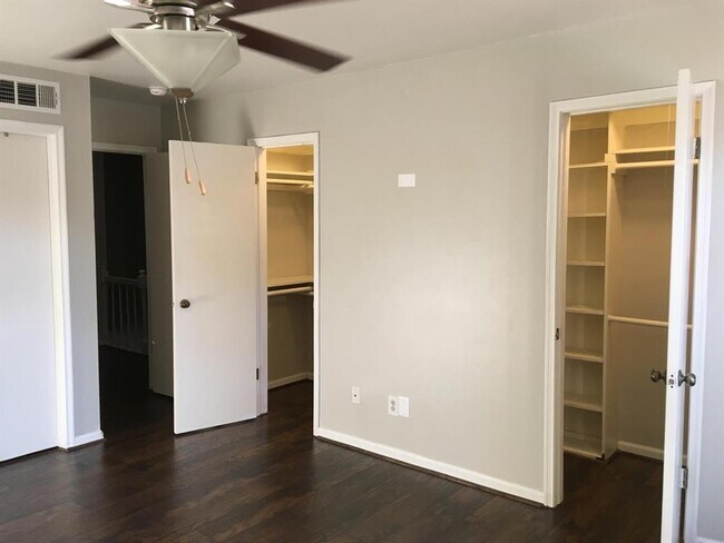 Building Photo - 14715 Barryknoll Ln