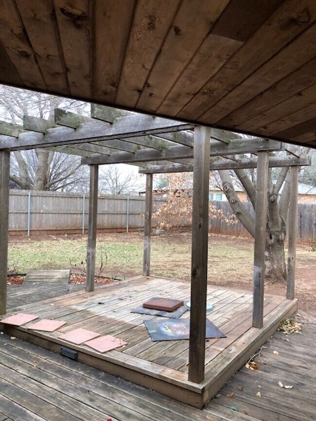 Building Photo - 8026 Vita Ct