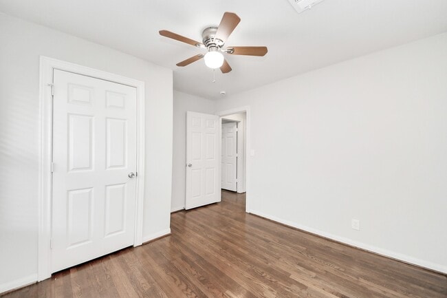 Building Photo - 8102 Bob White Dr