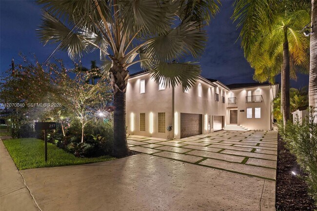 Building Photo - 257 N Coconut Ln